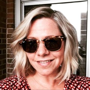 Meet your Posher, Claire